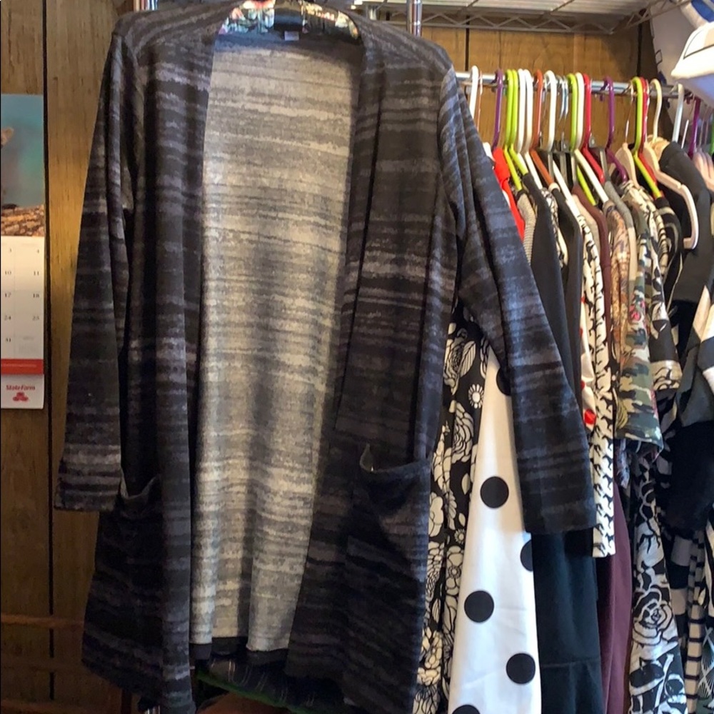 Lularoe Caroline